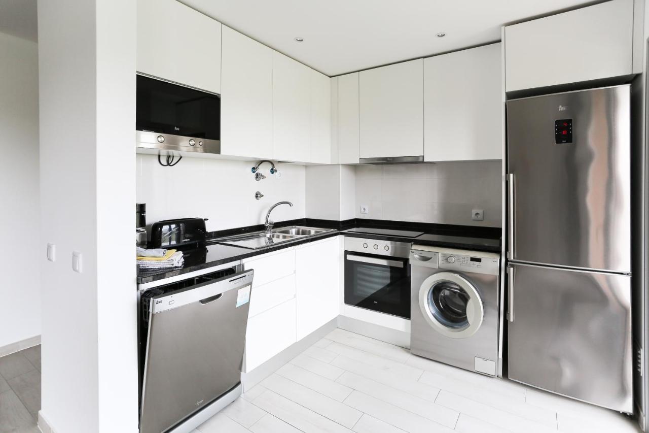 Carmona G Apartment เซามาร์ทินโญโดปอร์โต ภายนอก รูปภาพ