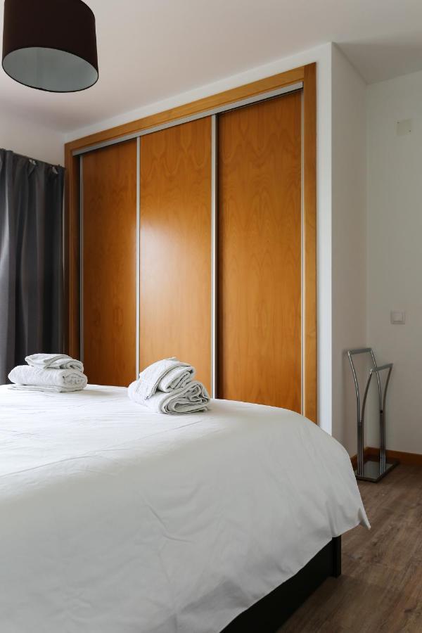 Carmona G Apartment เซามาร์ทินโญโดปอร์โต ภายนอก รูปภาพ