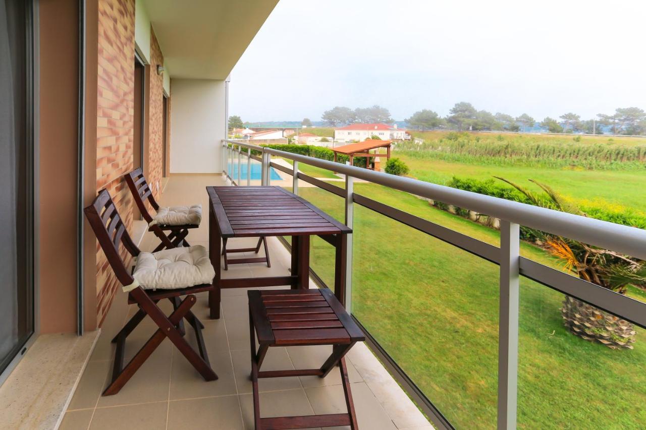 Carmona G Apartment เซามาร์ทินโญโดปอร์โต ภายนอก รูปภาพ